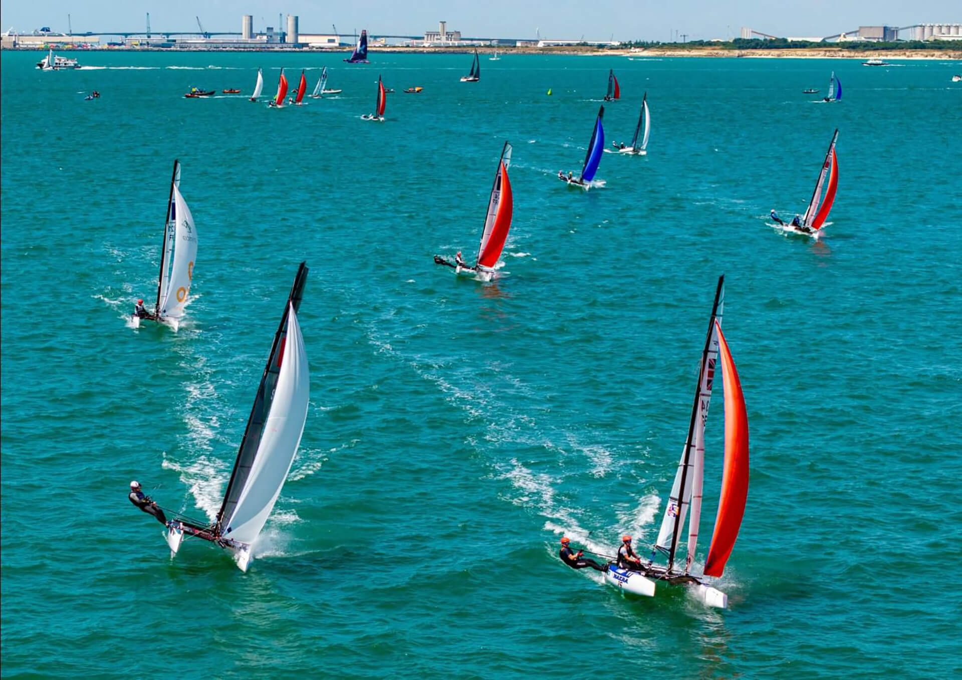 25 07 CMN15 flotte en mer